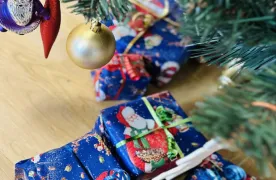 Prezenty pod choinką.