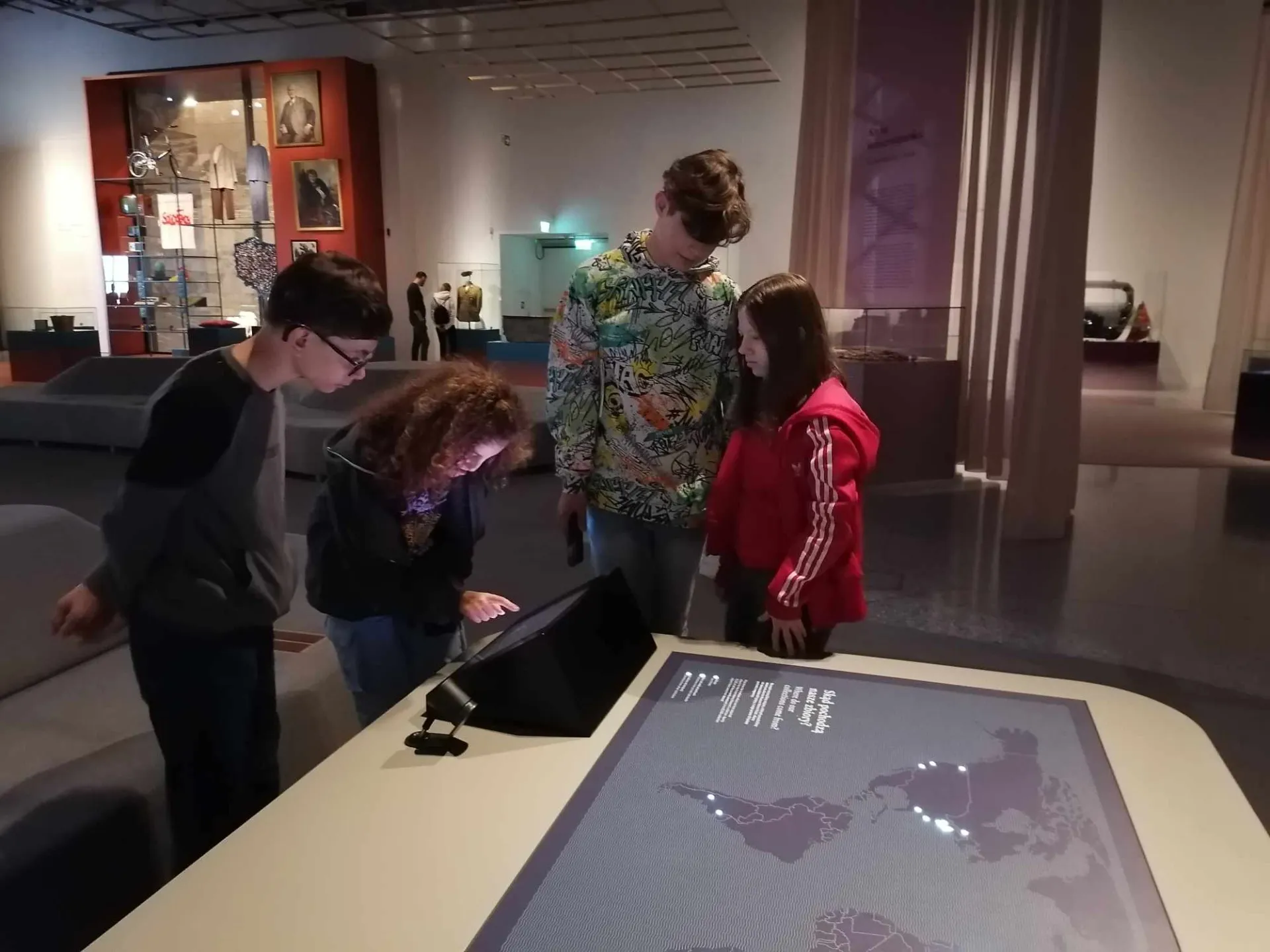 Wystawa "Wielkie i małe historie"