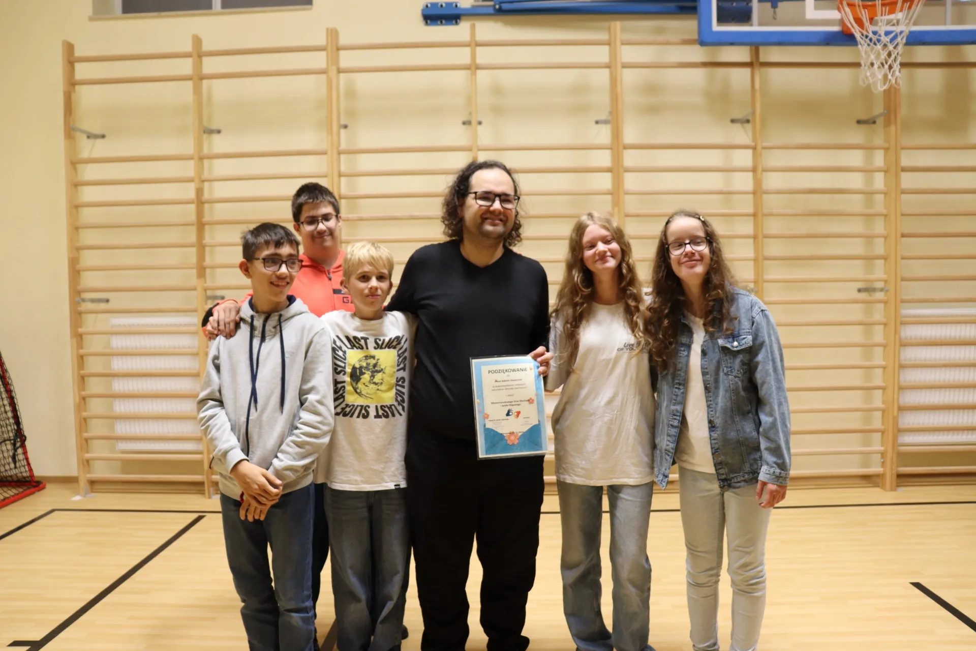 Międzynarodowy Dzień Głuchych i Języka Migowego - spotkanie z niesłyszącym aktorem