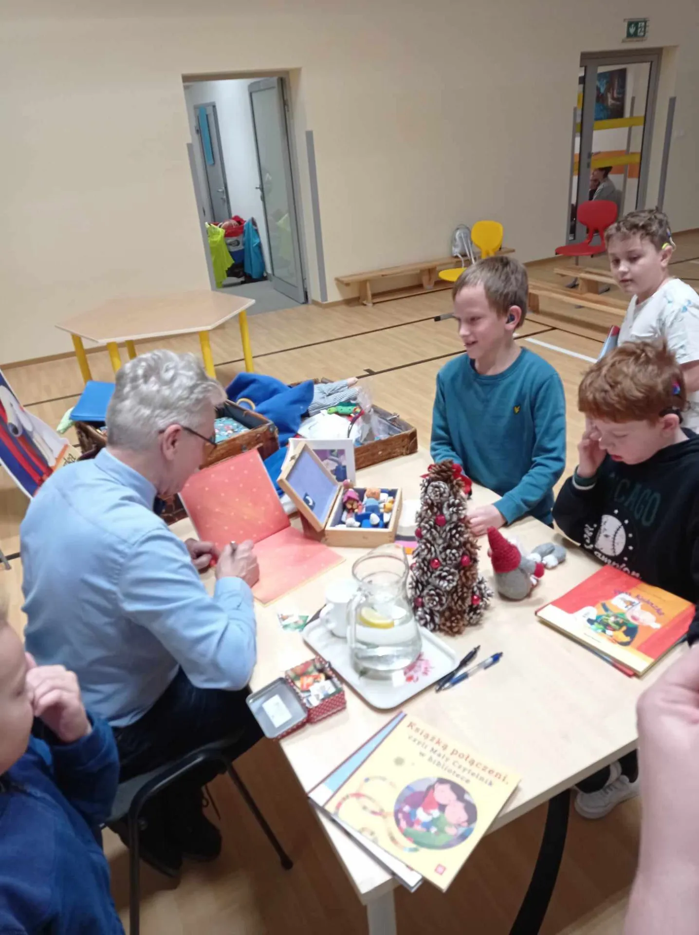 Spotkanie autorskie z Wojciechem Widłakiem