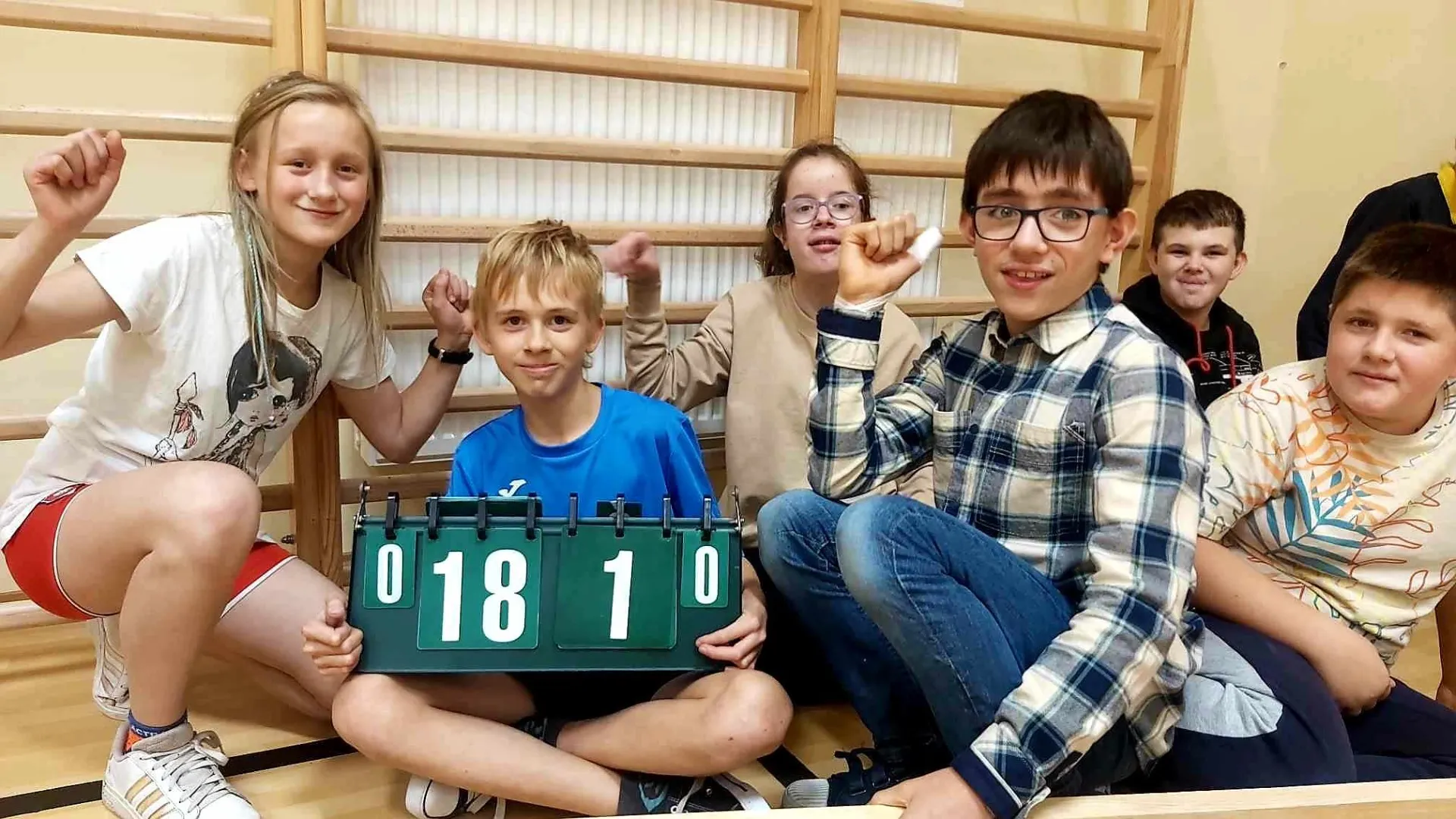 Integracyjny Turniej Unihokeja, z programu " Sportowo, blisko domu"