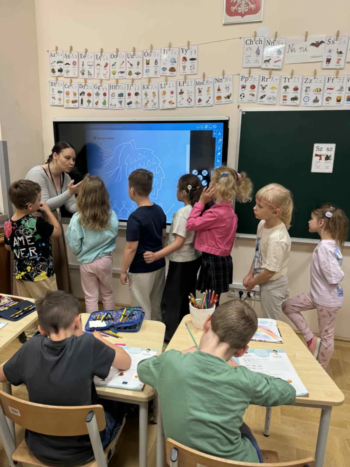 Wizyta dzieci z zerówki w szkole