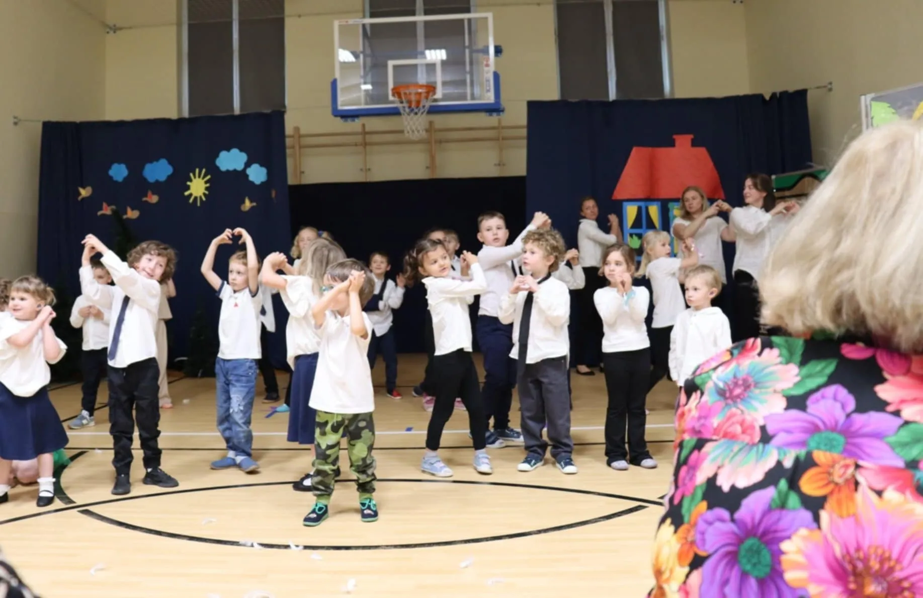 Przedszkolaki na scenie