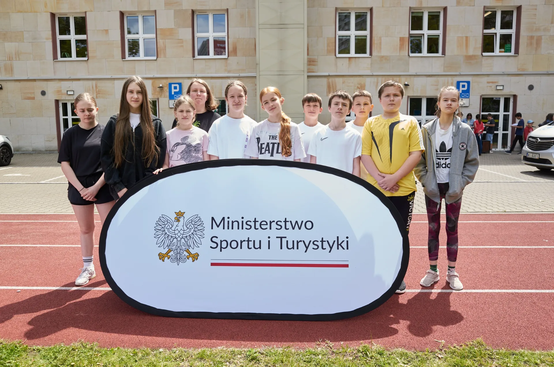 Uczniowie biorący udział w turnieju