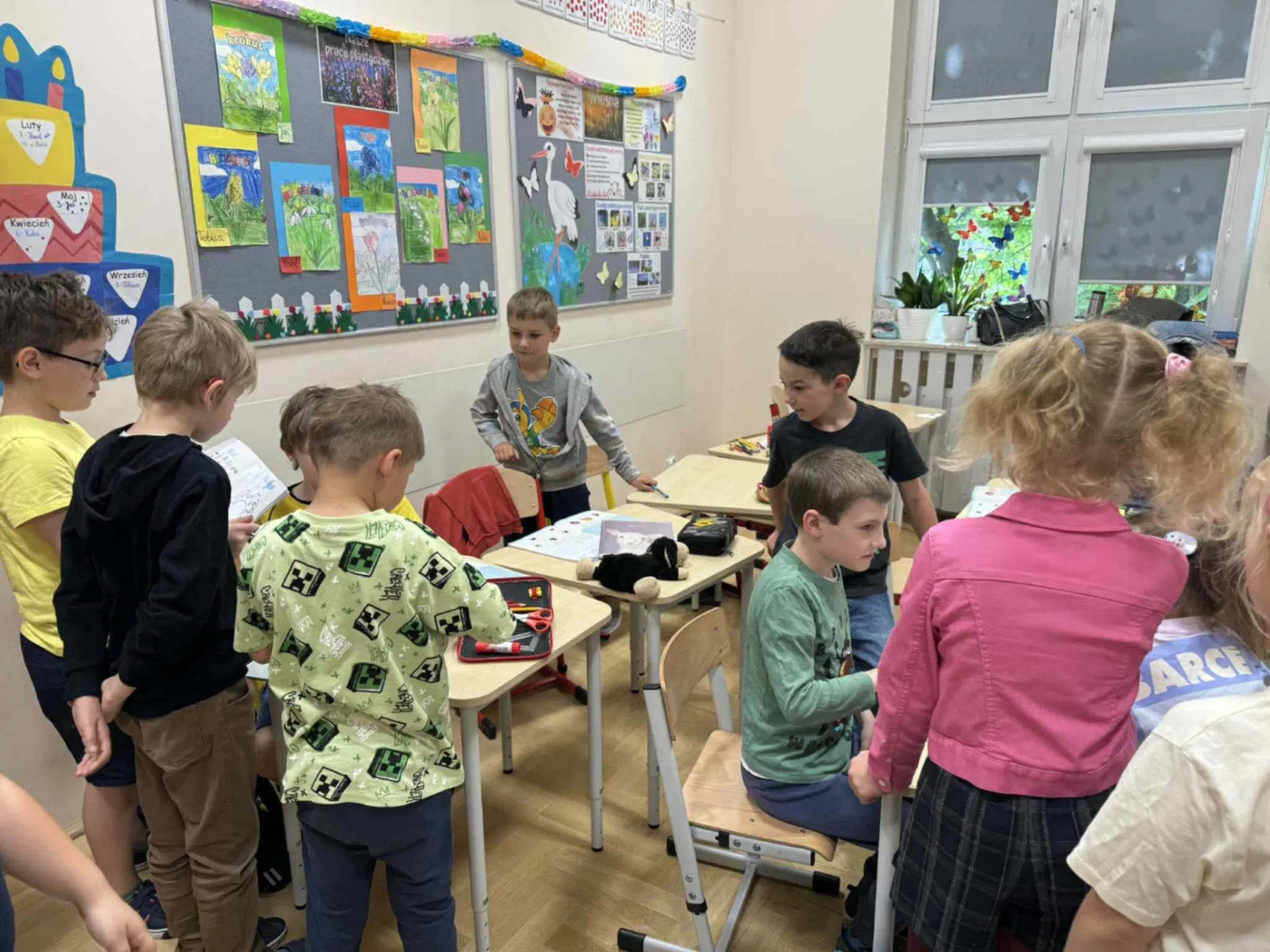 Wizyta dzieci z zerówki w szkole