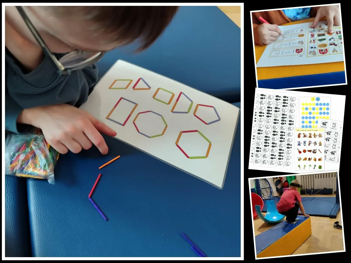 Chłopiec układa kolorowe patyczki w kształty geometryczne według wzoru na planszy.
